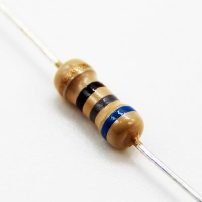 مقاومت 68R 1/2W 5%